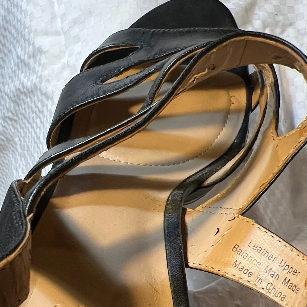 Naturalizer, Pressley, size 8.5 Black Strappy Heels - Picture 8 of 9